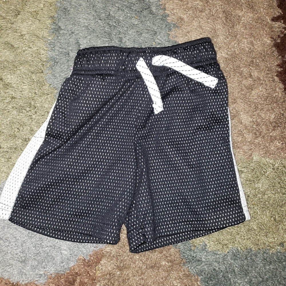 Basketball shorts
